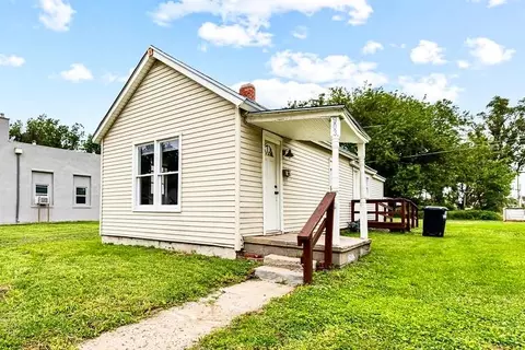 903 W Valley St, Saint Joseph, MO 64504
