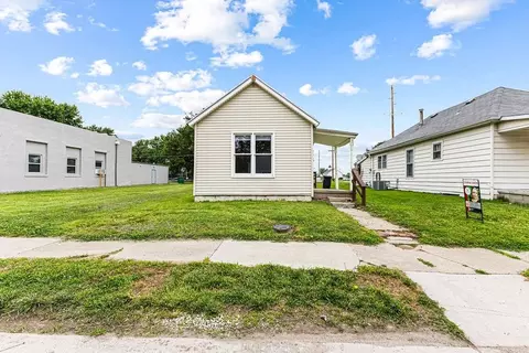903 W Valley St, Saint Joseph, MO 64504