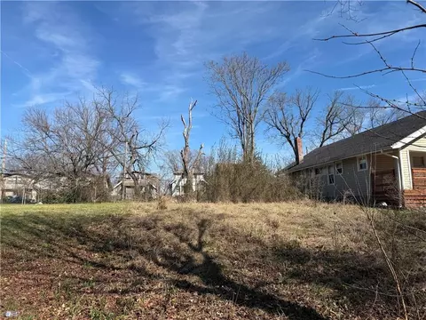 6625 Brooklyn Ave, Kansas City, MO 64132