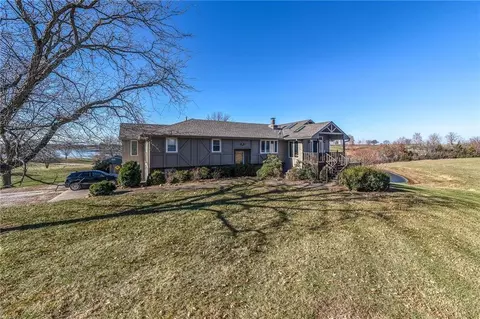 10921 City Lake Dr, Higginsville, MO 64037