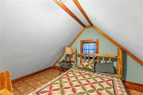 Bedroom - 61 N Lakeview Rd, Mapleton, KS 66754 photo 2 of 6