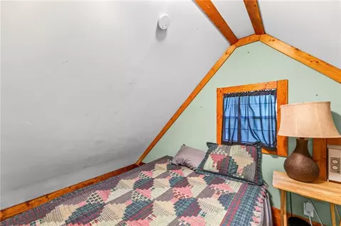 Bedroom - 61 N Lakeview Rd, Mapleton, KS 66754 photo 3 of 6