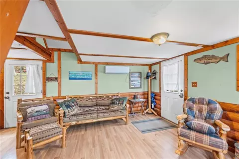 Living - 61 N Lakeview Rd, Mapleton, KS 66754 photo 2 of 3