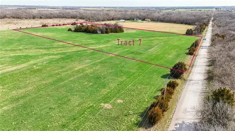 0002 N 1 Rd, Baldwin City, KS 66006