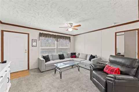 Living - 5 Persimmon Ln, Mapleton, KS 66754 photo 1 of 2