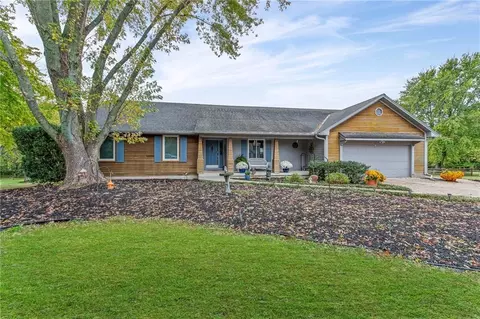 201 E 177th St, Belton, MO 64012