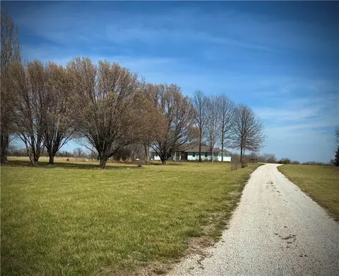 7211 S Arnett Rd, Grain Valley, MO 64029