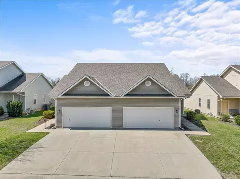 9404 N 9406 N Gower Ave, Kansas City, MO 64154