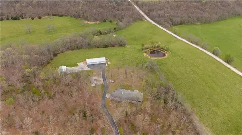 21150 Farm Road 2020, Crane, MO 65633