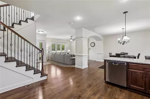 Entry Way - 3400 NW 50 St, Riverside, MO 64150 photo 3 of 7