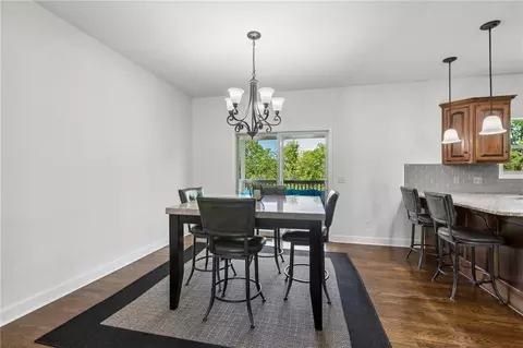 Dining - 3400 NW 50 St, Riverside, MO 64150 photo 1 of 1