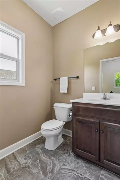 Bath - 3400 NW 50 St, Riverside, MO 64150 photo 3 of 3