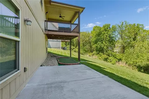 Exterior - 3400 NW 50 St, Riverside, MO 64150 photo 7 of 9