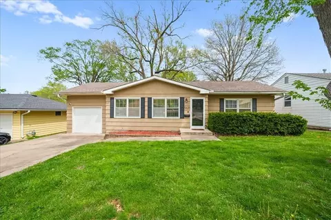 5431 Dearborn St, Mission, KS 66202