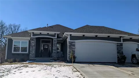 8820 N Colorado Ave, Kansas City, MO 64156