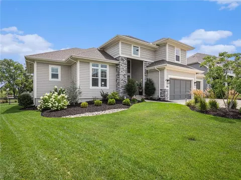 17309 Stearns St, Overland Park, KS 66221