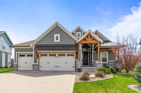 2533 SW Old Port Rd, Lees Summit, MO 64082