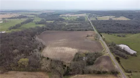 2237 Highway 7 Hwy, Fort Scott, KS 66701