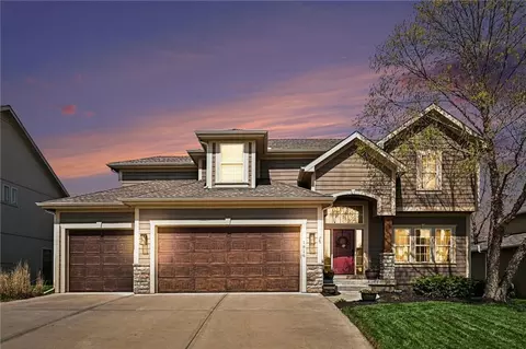 1816 NW 93rd Ter, Kansas City, MO 64155