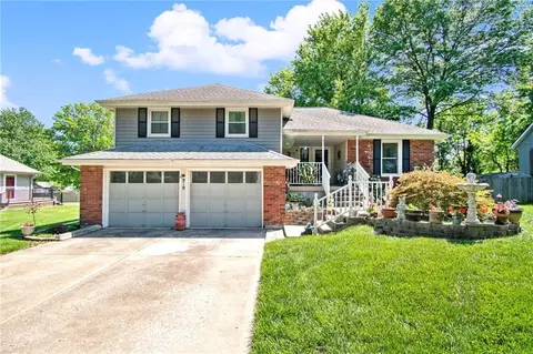 919 SE 5th St, Lees Summit, MO 64063