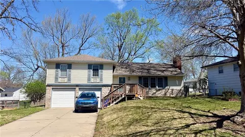 10602 E 79th Ter, Raytown, MO 64138