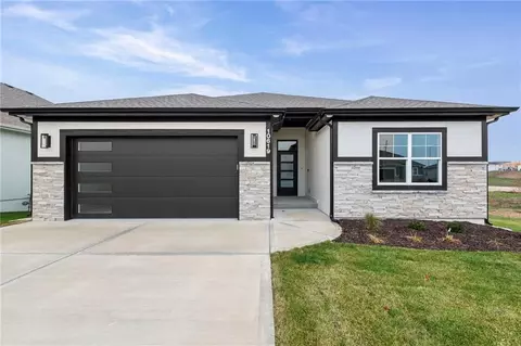 10619 N Bell St, Kansas City, MO 64155