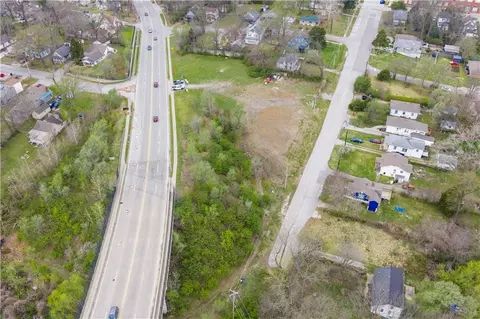 9827 E Independence Ave, Independence, MO 64053 photo 3