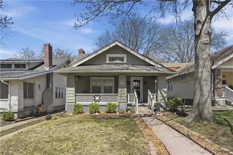 30 W 73rd Ter, Kansas City, MO 64114