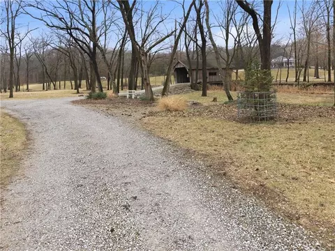 Exterior - 70 E High Point Ln, Columbia, MO 65203 photo 5 of 13