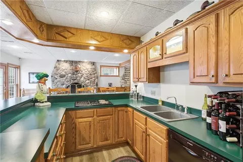Kitchen - 70 E High Point Ln, Columbia, MO 65203 photo 10 of 11