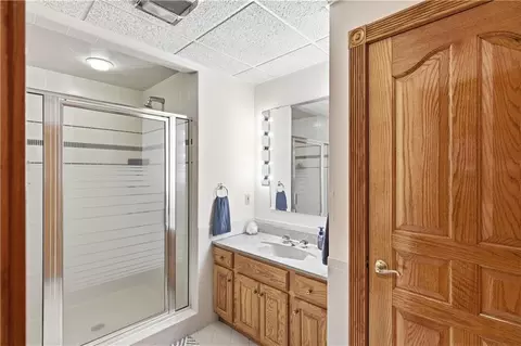 Bath - 70 E High Point Ln, Columbia, MO 65203 photo 6 of 8