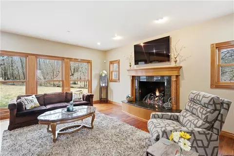 Living - 70 E High Point Ln, Columbia, MO 65203 photo 2 of 8