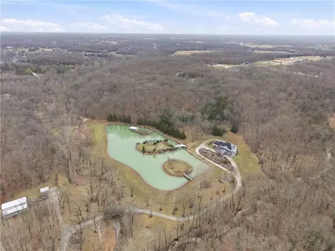 70 E High Point Ln, Columbia, MO 65203
