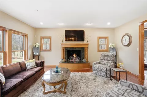 Living - 70 E High Point Ln, Columbia, MO 65203 photo 5 of 8