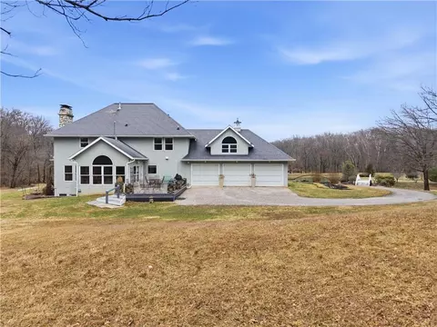 Exterior - 70 E High Point Ln, Columbia, MO 65203 photo 9 of 13