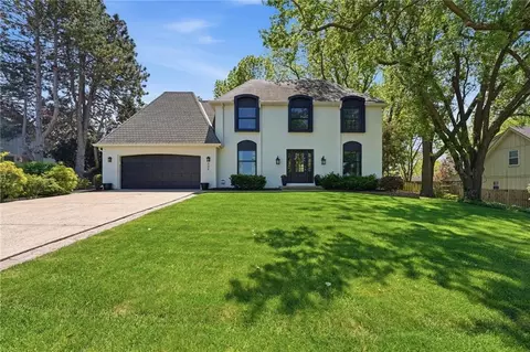 609 NW 44th Ter, Kansas City, MO 64116