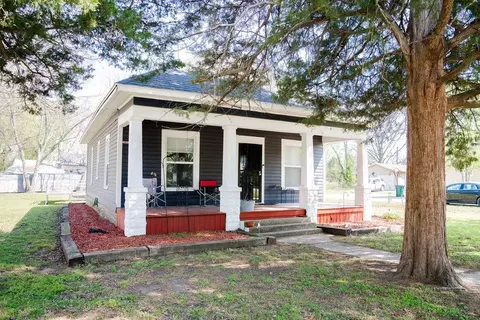 1201 N 26th St, Parsons, KS 67357