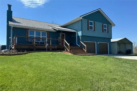 35228 W 123rd St, Rayville, MO 64084