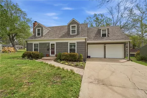 5105 Fontana St, Roeland Park, KS 66205