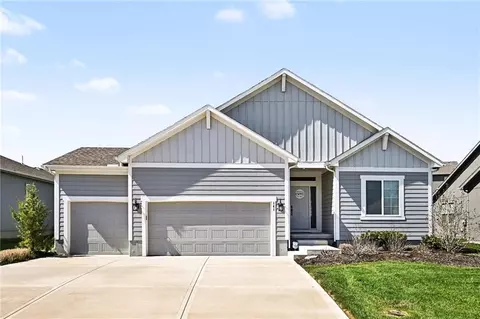 141 SE Griffin St, Blue Springs, MO 64064