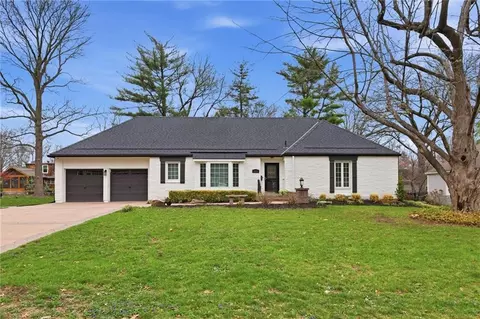 3600 W 84th Ter, Prairie Village, KS 66206