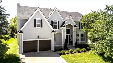 9009 W 148th Ter, Overland Park, KS 66221