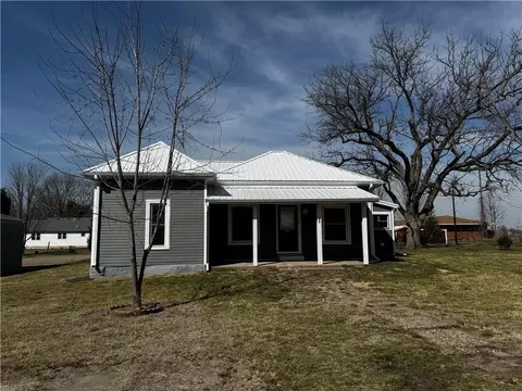 605 Park St, Burlington Junction, MO 64428