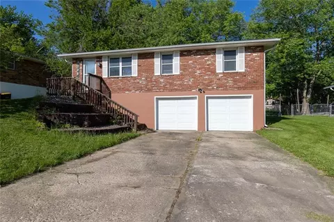 208 Carla St, Excelsior Springs, MO 64024