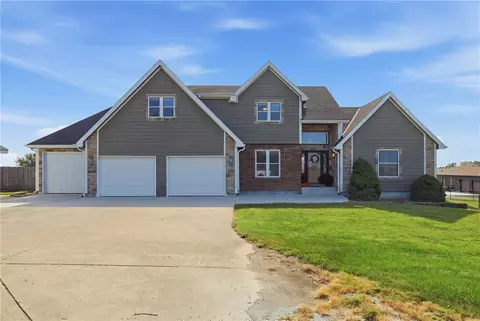 17033 NE County Road 43, Archie, MO 64725