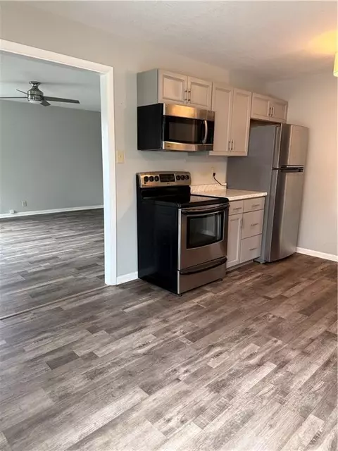 Kitchen - 702 Sunset St, Chillicothe, MO 64601 photo 2 of 3