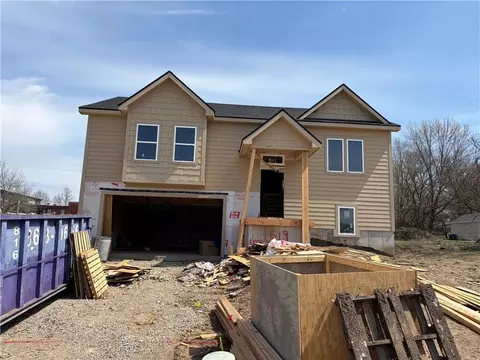 519 Hawthorne St, Smithville, MO 64089