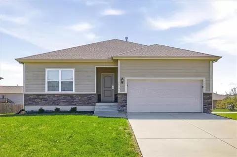 26191 W 141st Ter, Olathe, KS 66061