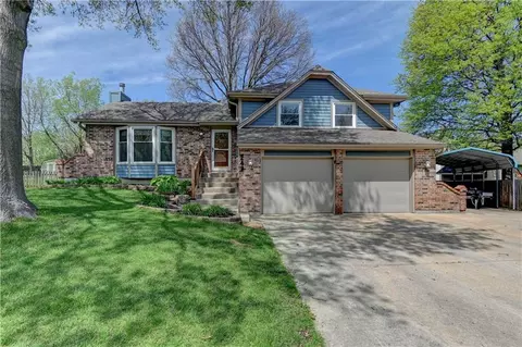 249 S Chambery Dr, Olathe, KS 66061