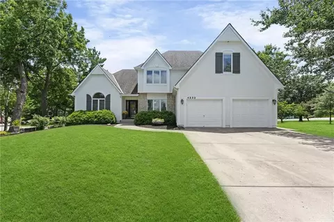 4232 SE Furlong Dr, Lees Summit, MO 64082